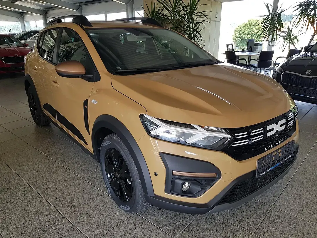 Dacia Sandero - Thumbnail 1
