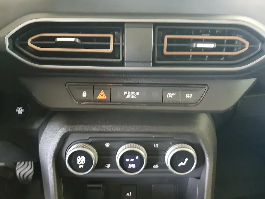 Dacia Sandero - Thumbnail 12