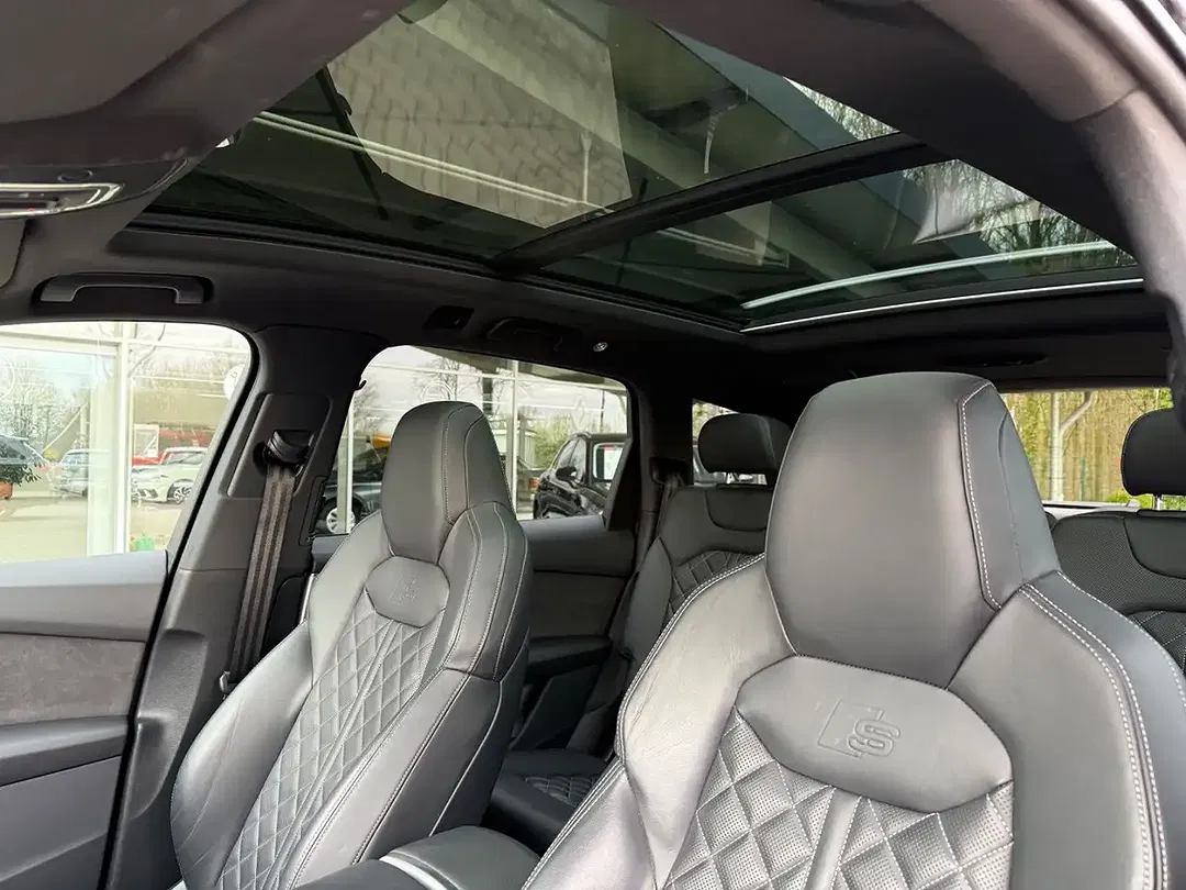 Audi SQ7 - Thumbnail 12