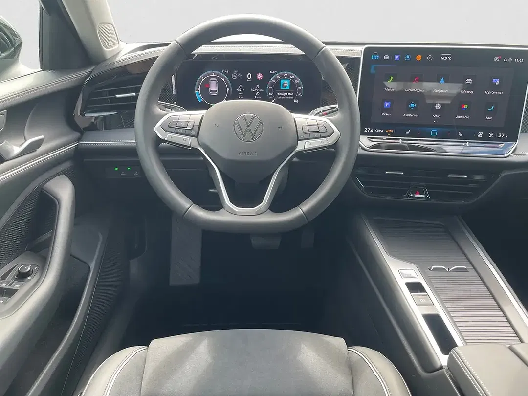 Volkswagen Passat Variant - Thumbnail 10