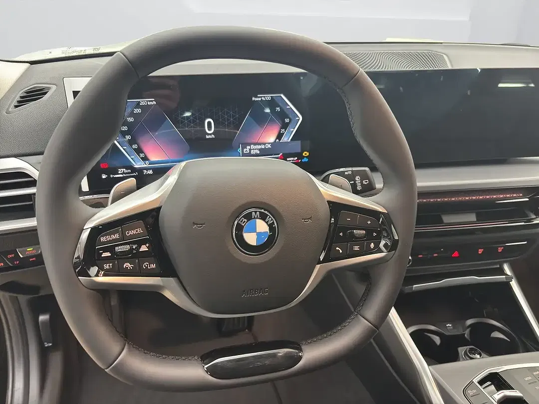 BMW 318 - Thumbnail 13