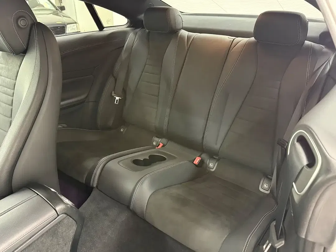 Mercedes-Benz E 220 - Thumbnail 13