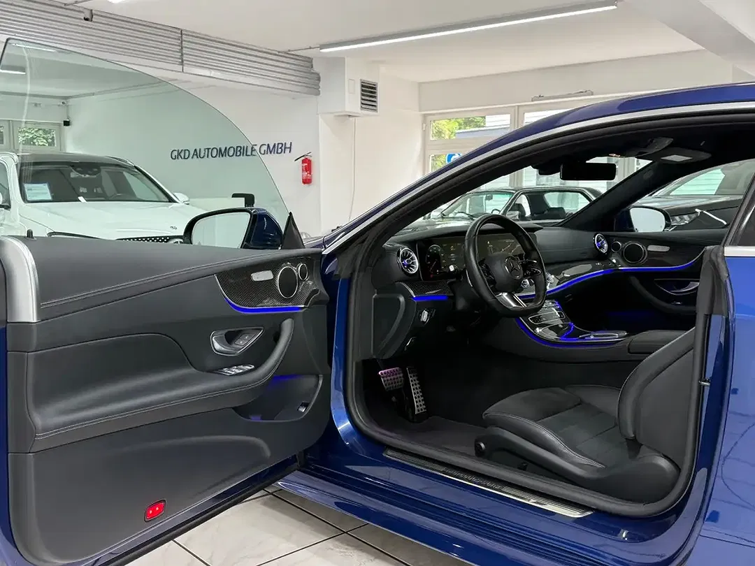 Mercedes-Benz E 220 - Thumbnail 8
