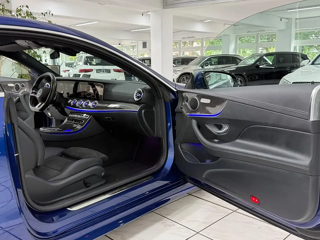 Mercedes-Benz E 220 - Thumbnail 9