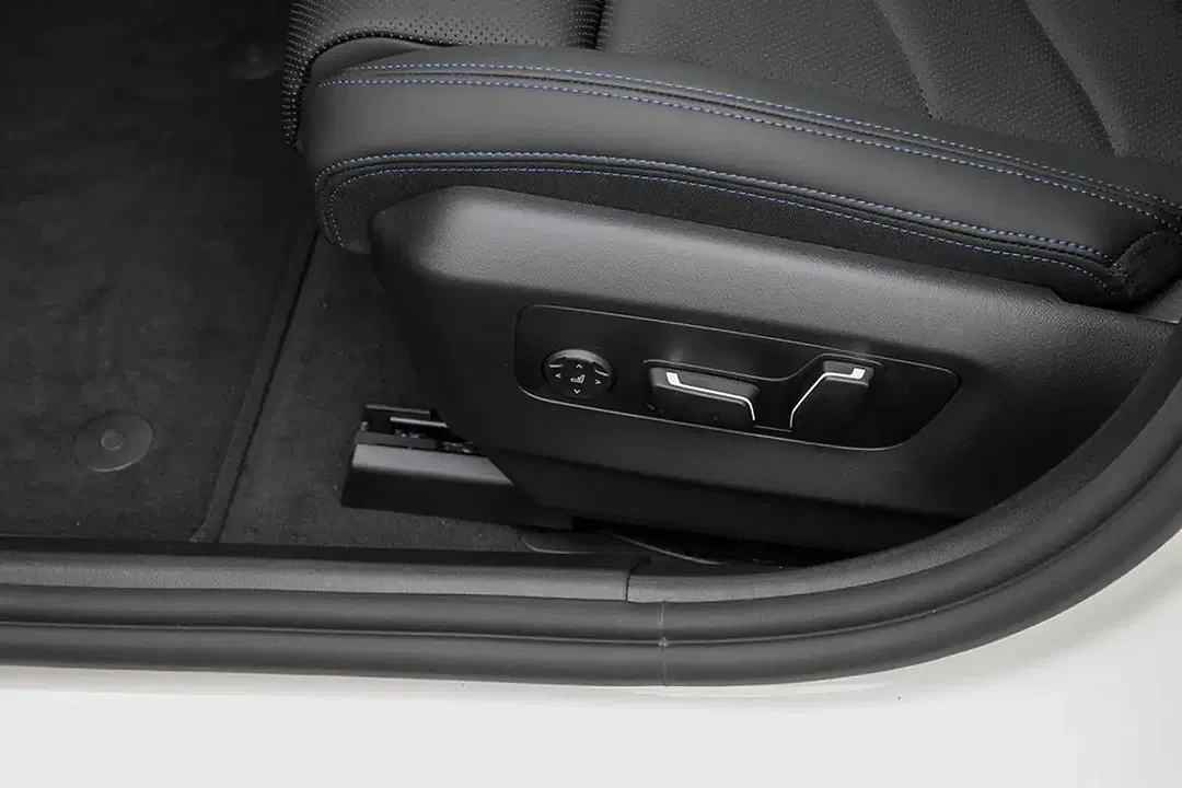 BMW 520 - Thumbnail 11