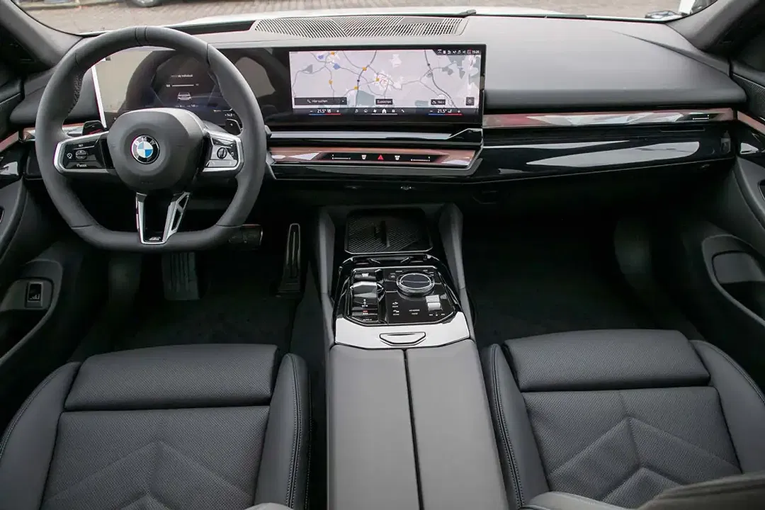 BMW 520 - Thumbnail 3