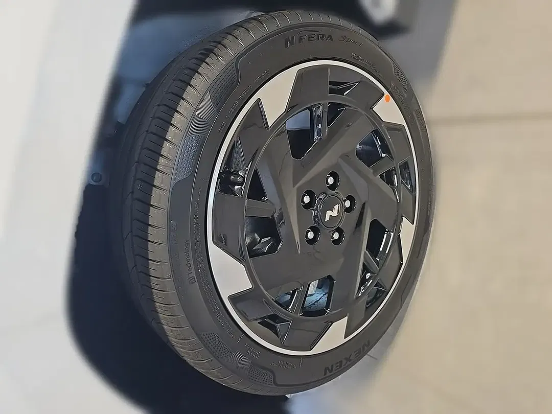 Hyundai KONA - Thumbnail 5