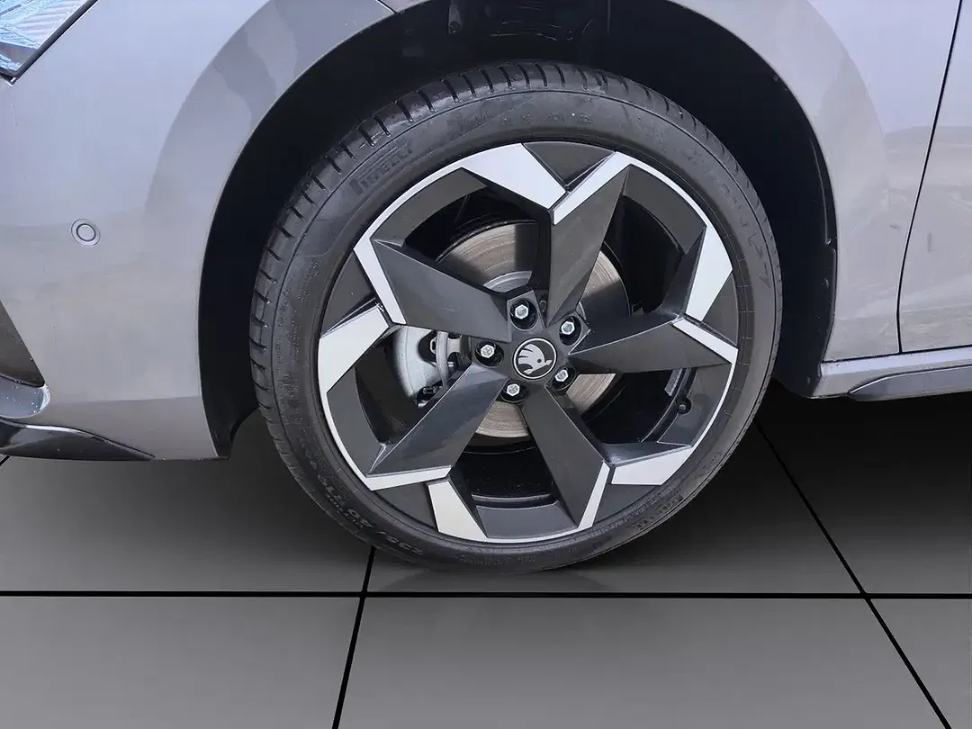Skoda Superb - Thumbnail 9