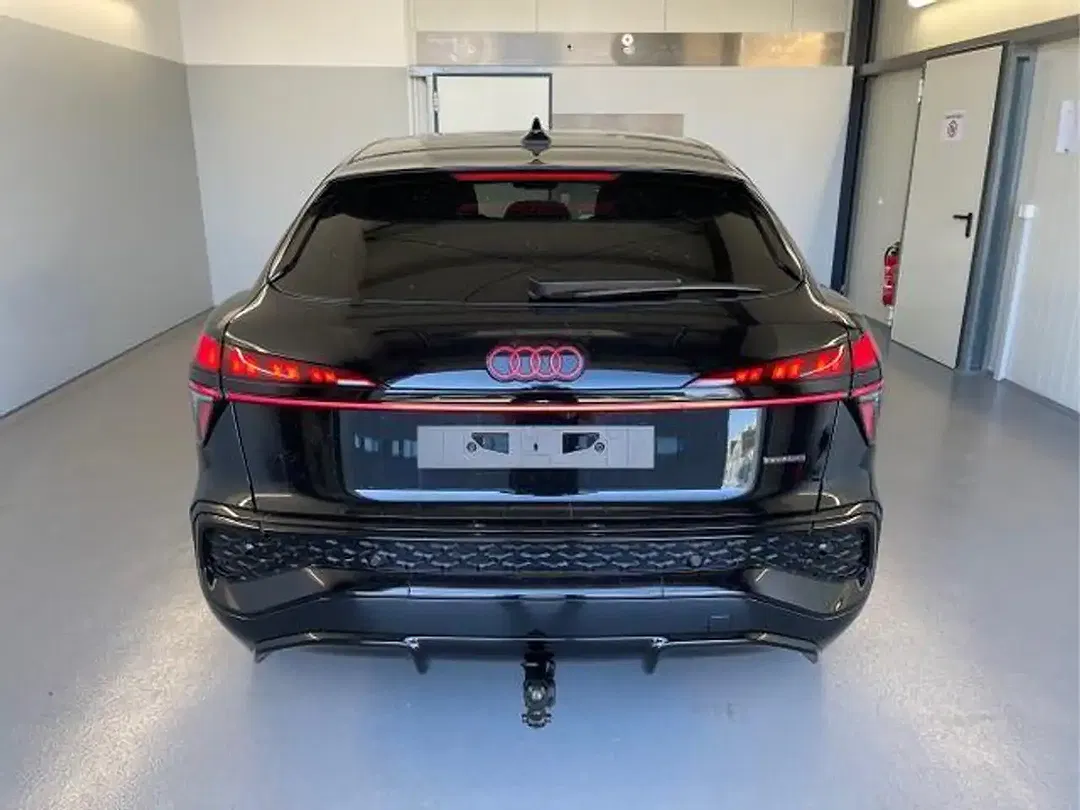 Audi Q3 - Thumbnail 5