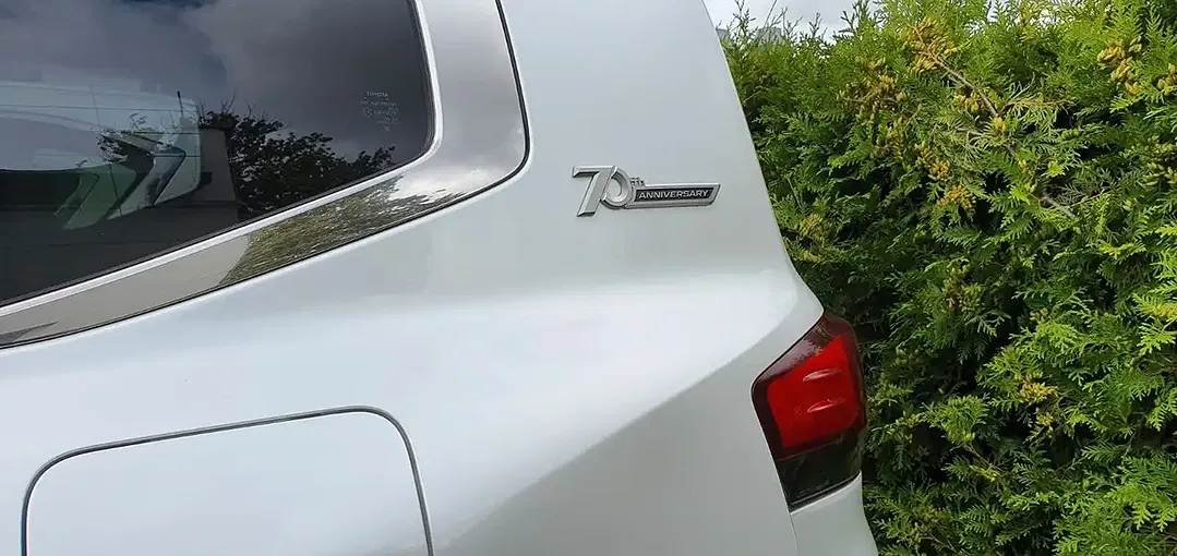 Toyota Land Cruiser - Thumbnail 4
