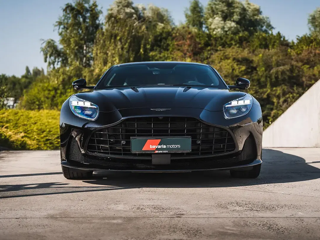 Aston Martin DB12 - Thumbnail 2