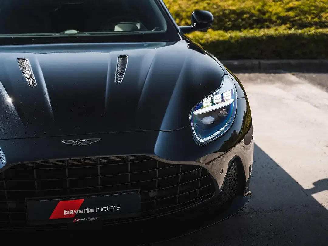 Aston Martin DB12 - Thumbnail 5