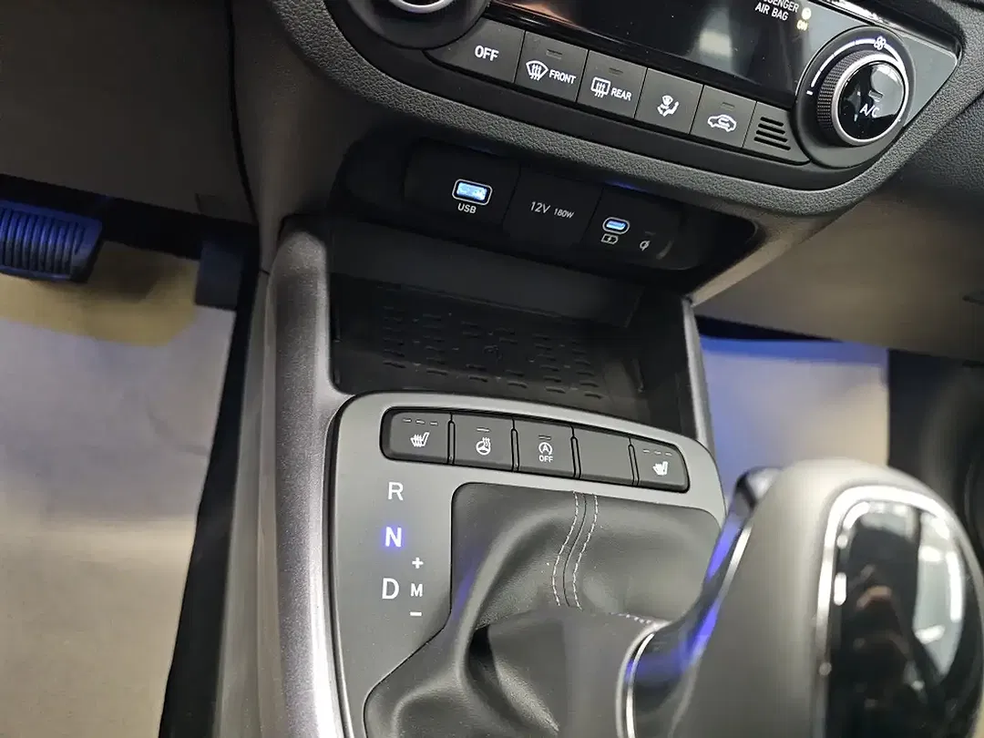 Hyundai i10 - Thumbnail 11