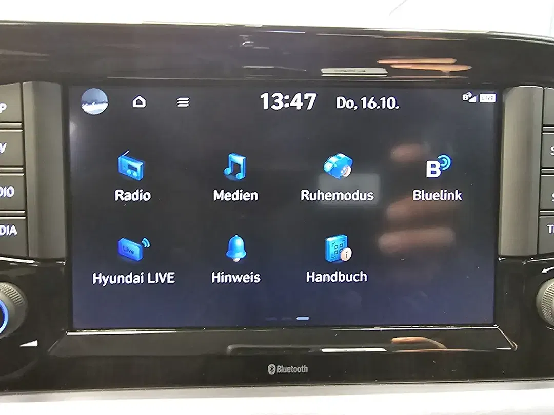 Hyundai i10 - Thumbnail 13