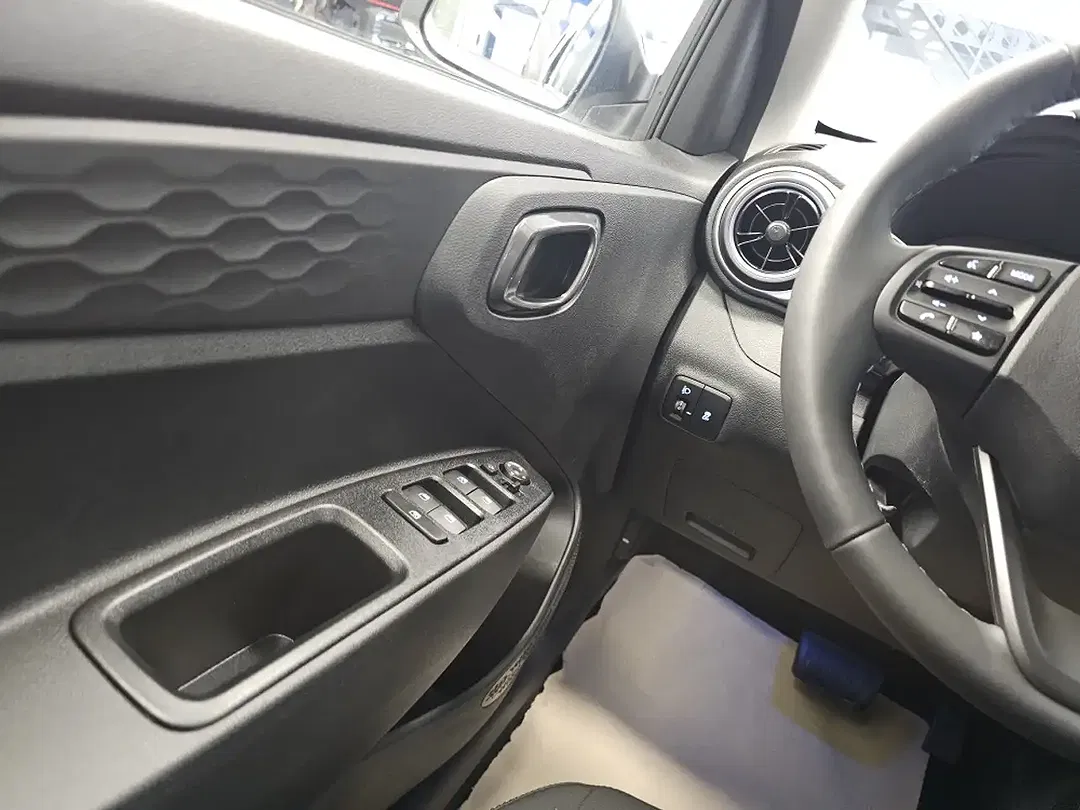 Hyundai i10 - Thumbnail 27
