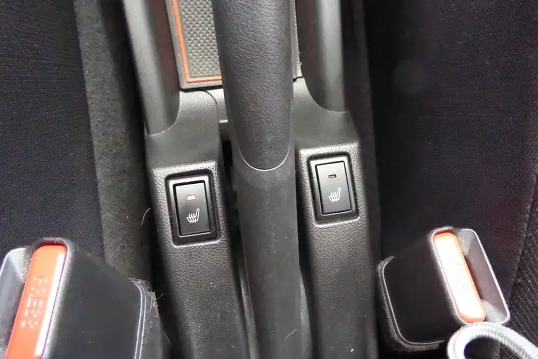 Suzuki Swift - Thumbnail 13