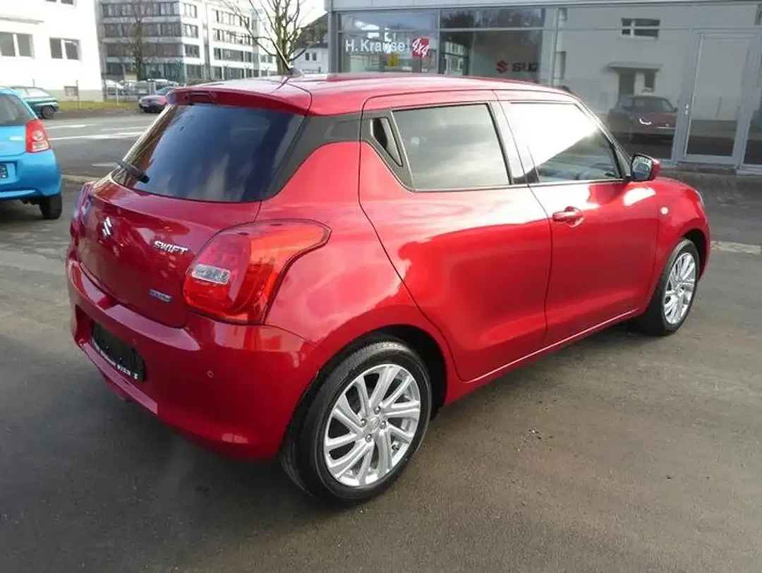 Suzuki Swift - Thumbnail 3