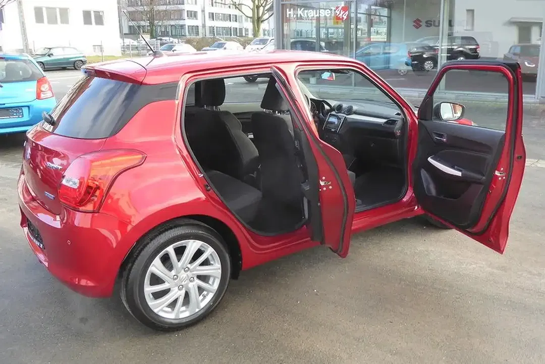 Suzuki Swift - Thumbnail 6