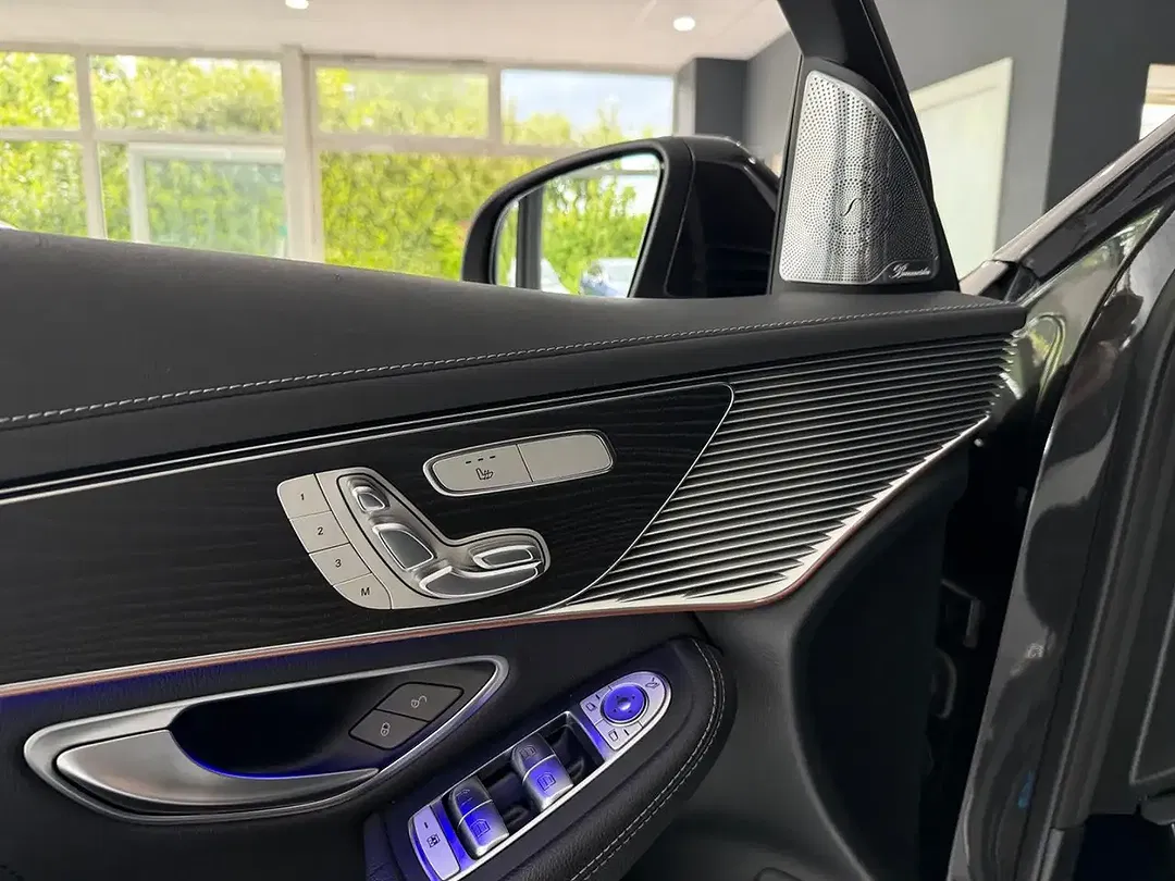 Mercedes-Benz EQC 400 - Thumbnail 11