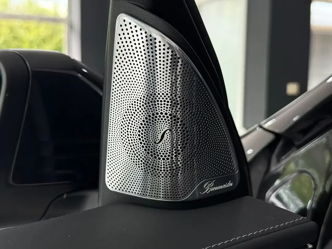 Mercedes-Benz EQC 400 - Thumbnail 13
