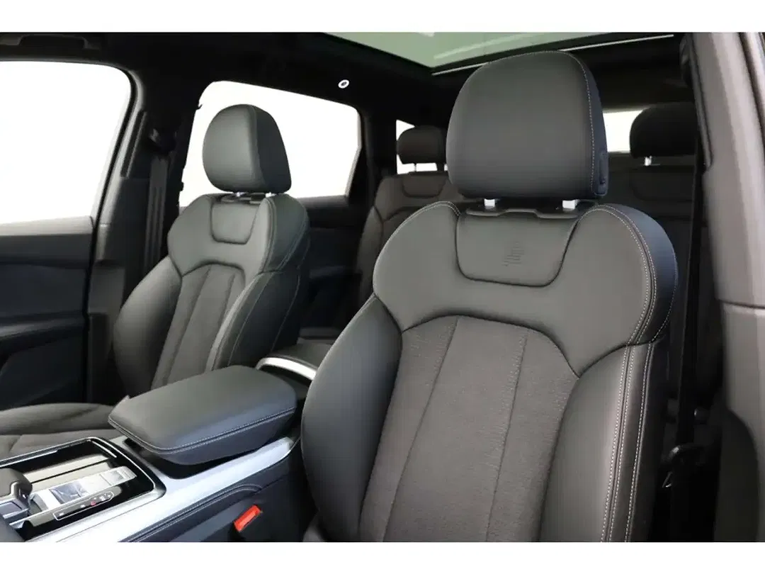 Audi Q7 - Thumbnail 9