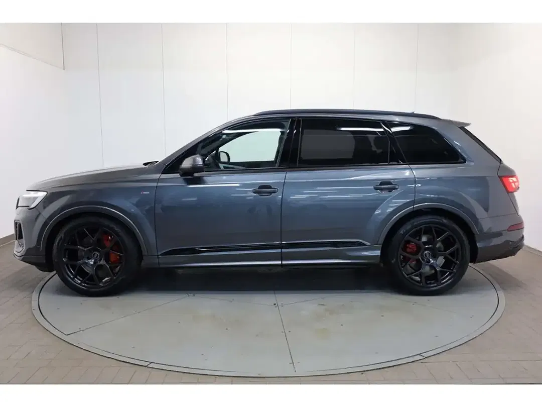 Audi Q7 - Thumbnail 4