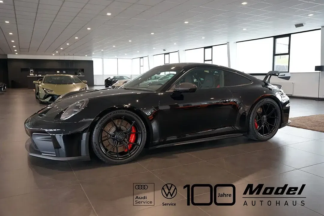 Porsche 992 - Thumbnail 1