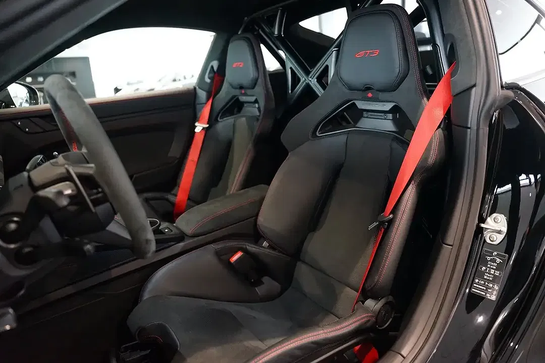Porsche 992 - Thumbnail 14