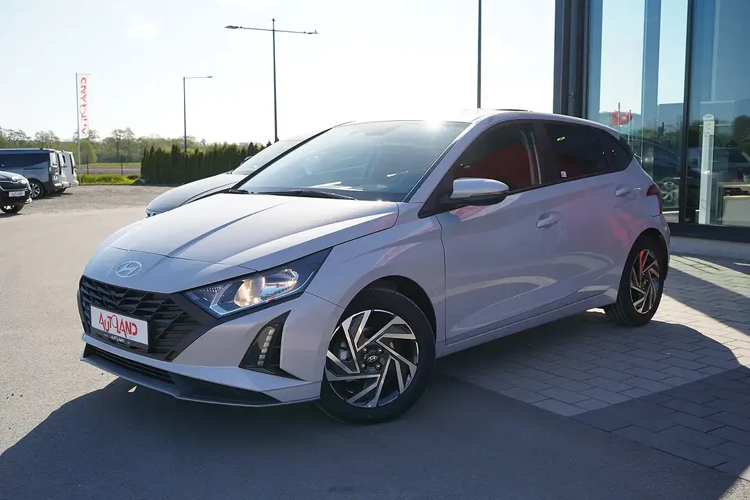 Hyundai i20 - Thumbnail 1