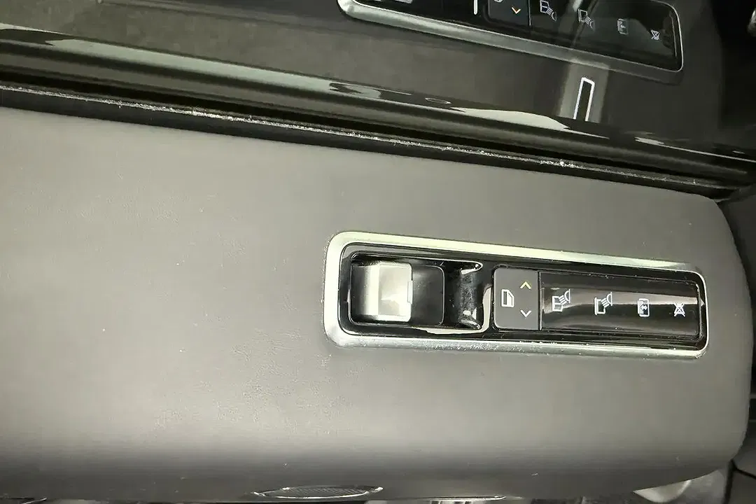 Land Rover Range Rover - Thumbnail 22