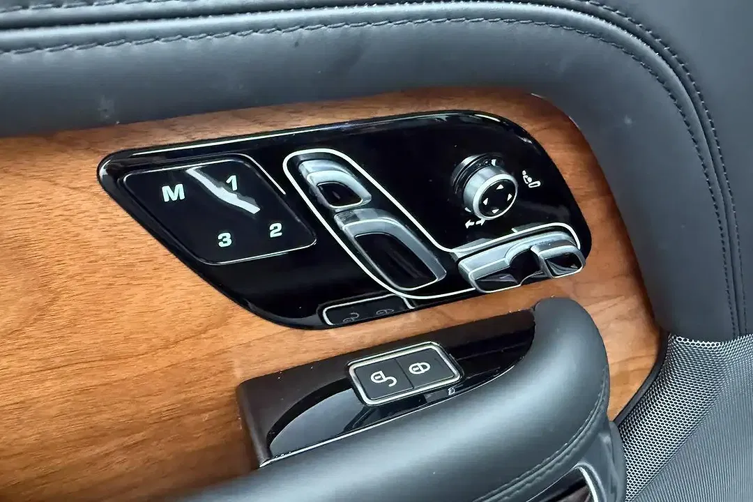 Land Rover Range Rover - Thumbnail 34