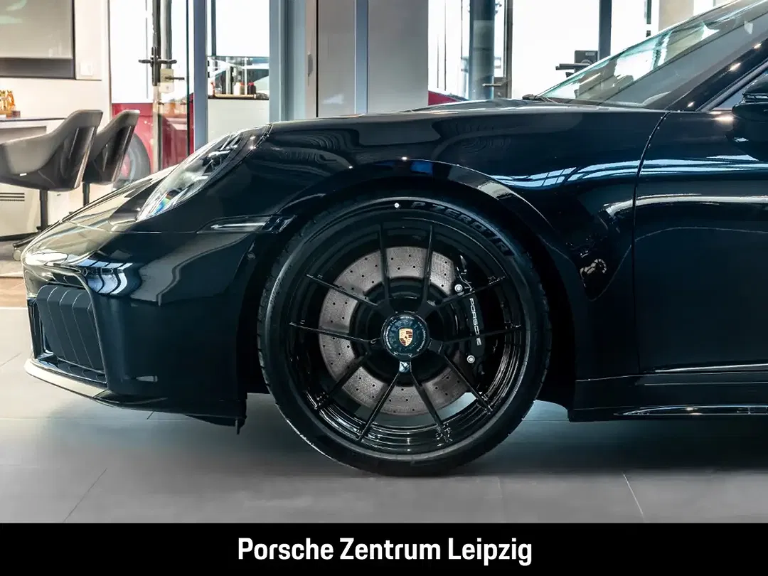 Porsche 992 - Thumbnail 13