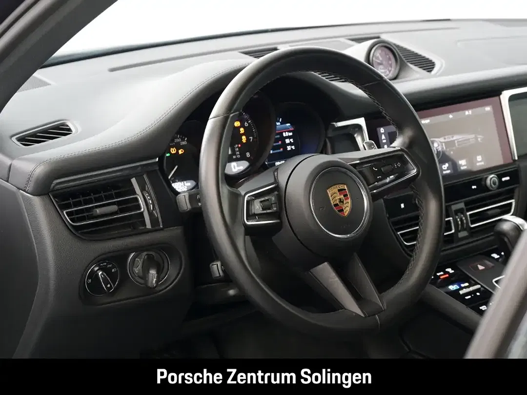 Porsche Macan - Thumbnail 13
