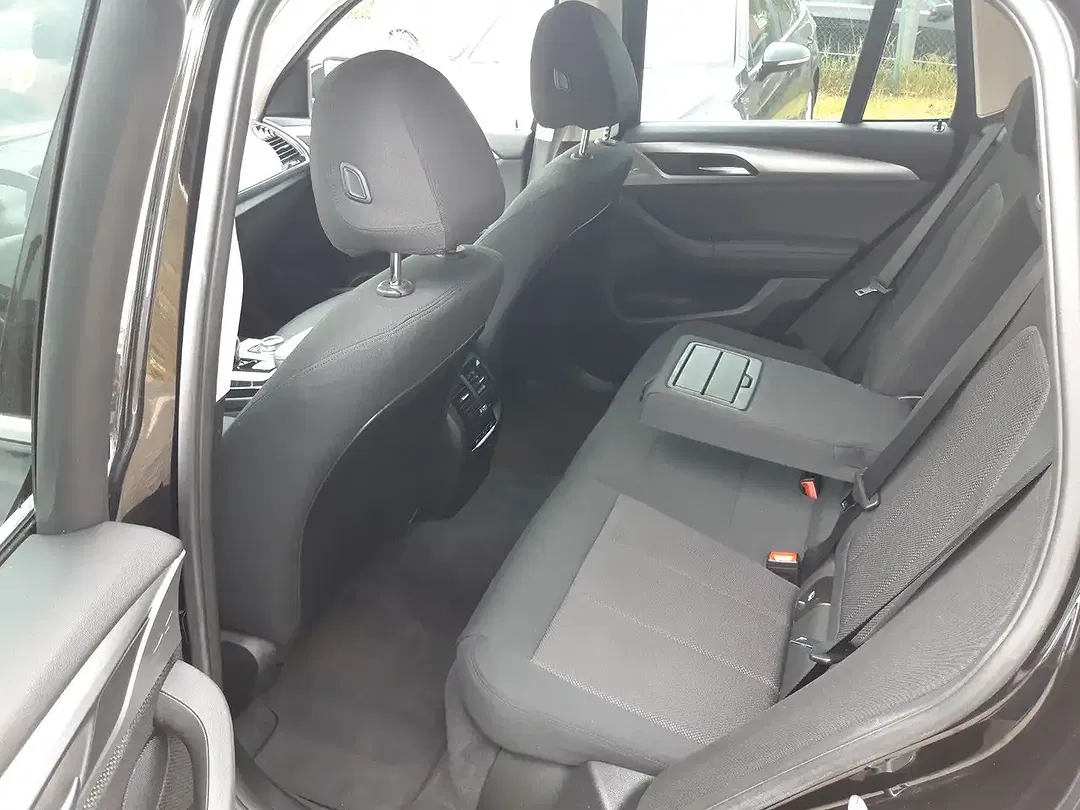 BMW X3 - Thumbnail 11