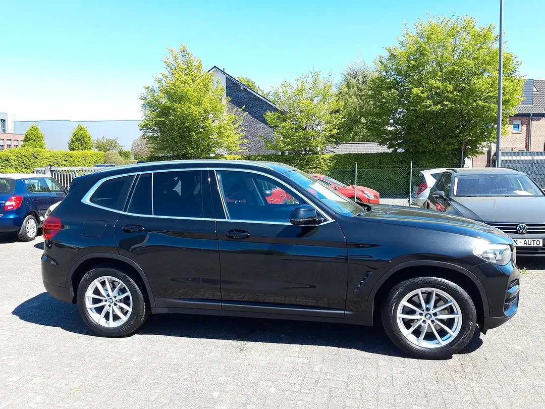 BMW X3 - Thumbnail 4
