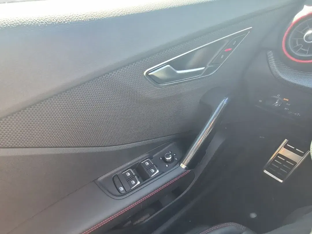 Audi Q2 - Thumbnail 12