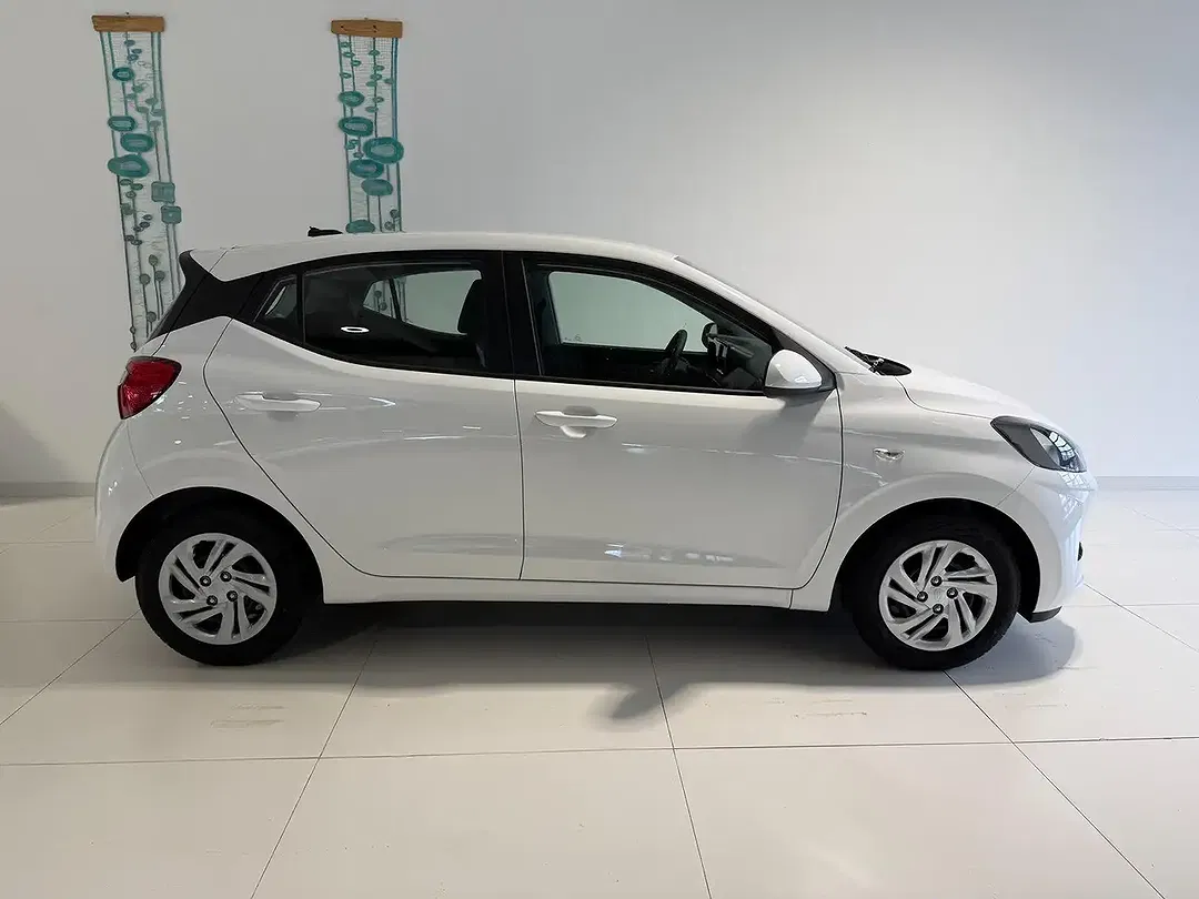Hyundai i10 - Thumbnail 3