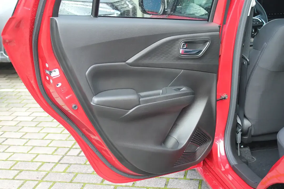 Suzuki Swift - Thumbnail 14
