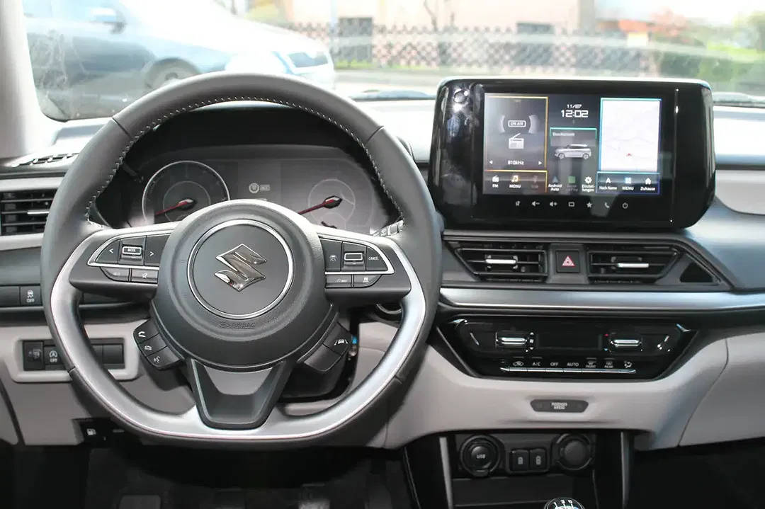 Suzuki Swift - Thumbnail 5