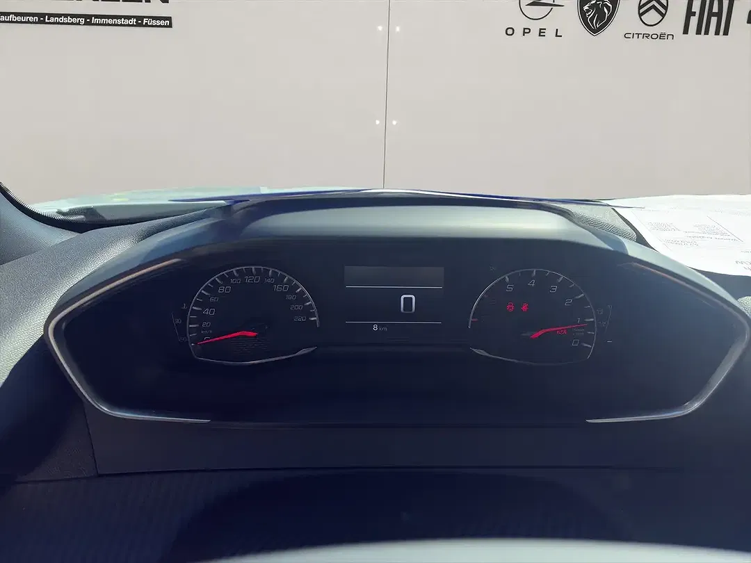 Peugeot 2008 - Thumbnail 9