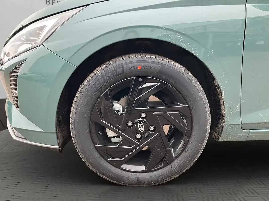 Hyundai i20 - Thumbnail 3