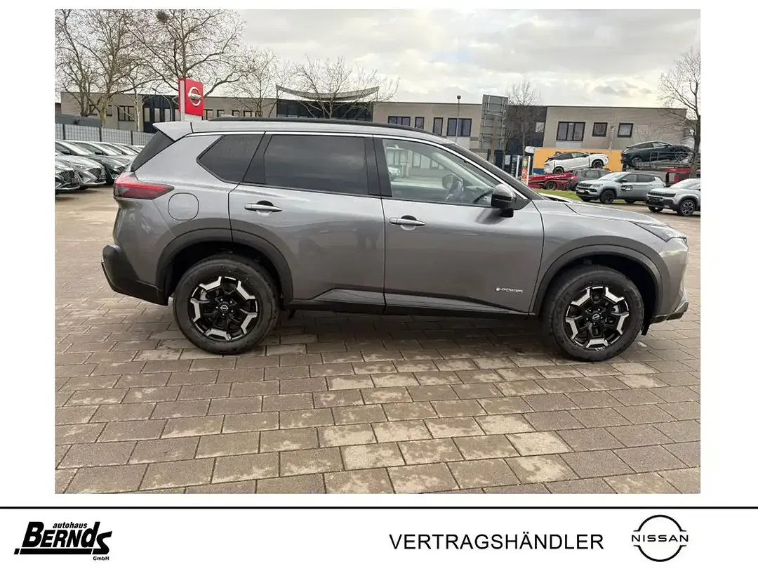 Nissan X-Trail - Thumbnail 4