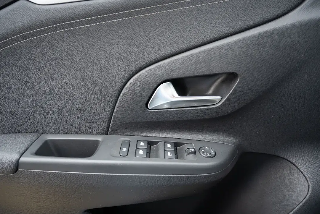Opel Corsa - Thumbnail 12