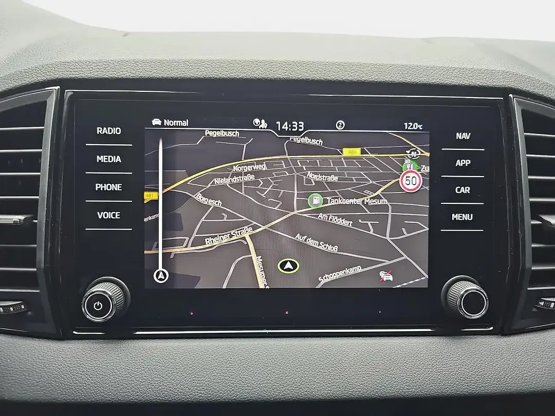 Skoda Karoq - Thumbnail 9