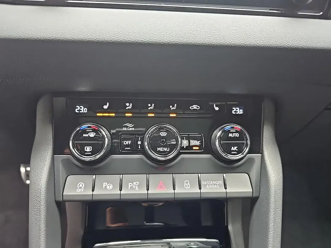Skoda Karoq - Thumbnail 11