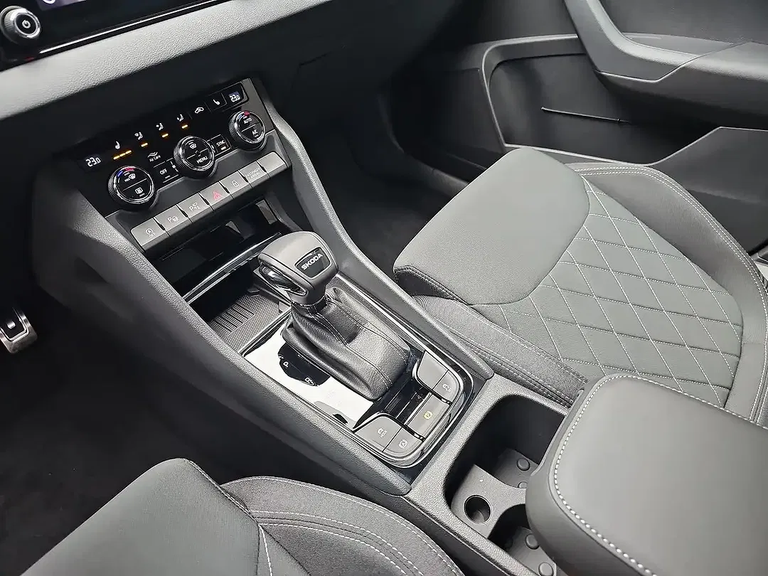 Skoda Karoq - Thumbnail 12