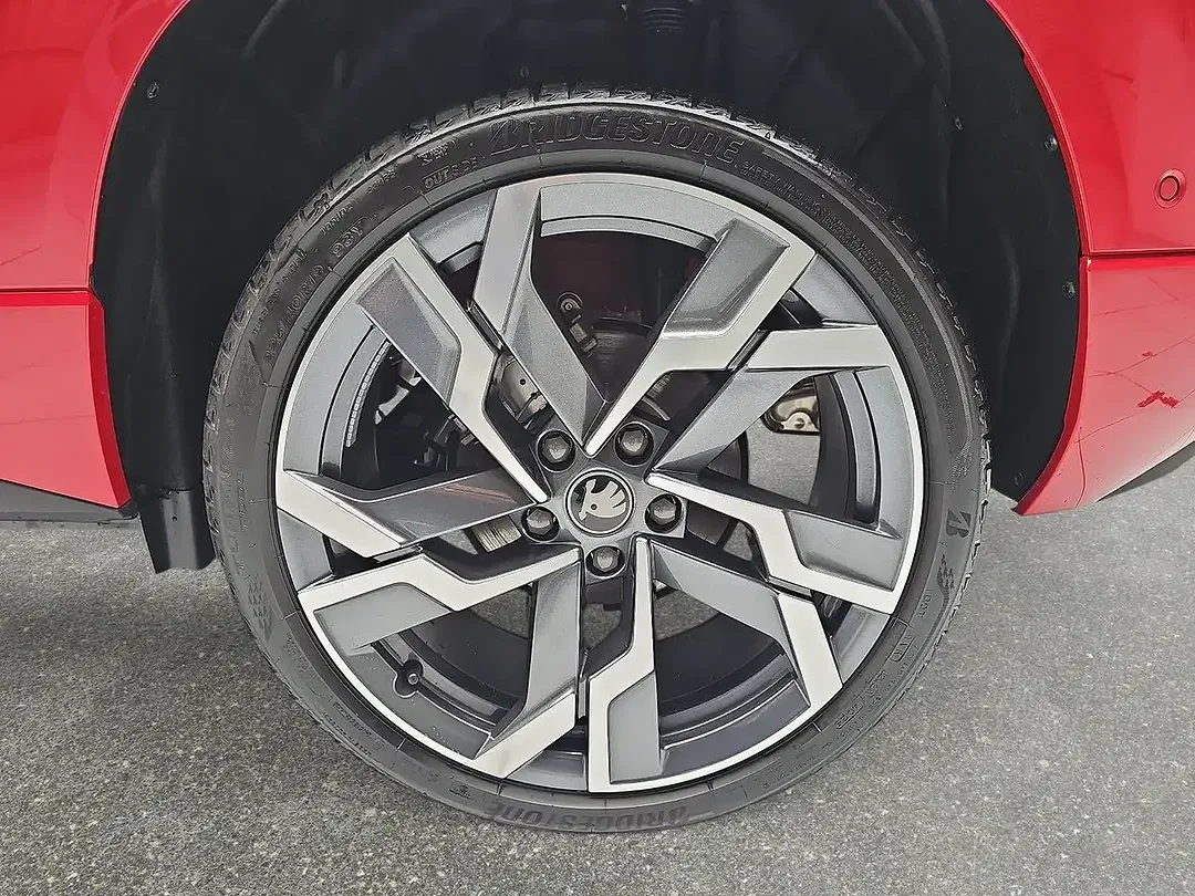 Skoda Karoq - Thumbnail 6