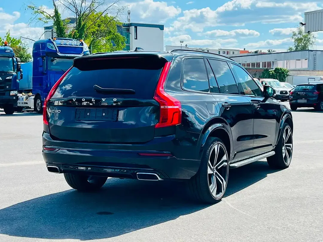 Volvo XC90 - Thumbnail 11