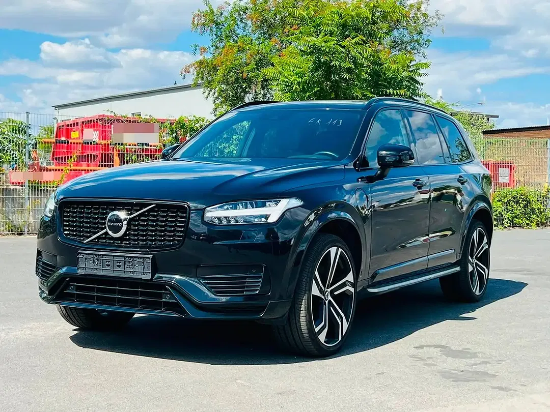 Volvo XC90 - Thumbnail 3