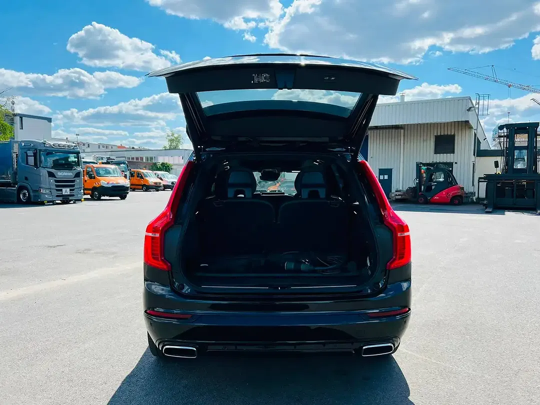 Volvo XC90 - Thumbnail 9